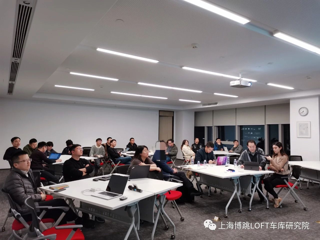 新乡杭州LOFT车库专题会